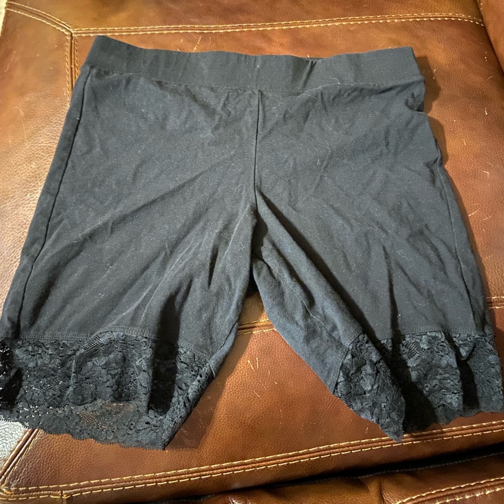 Lace biker shorts